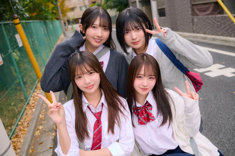 める＆ひかり＆もあ＆ゆみ 無料サンプル画像(1) 【【熟女・人妻】エロ動画なら新作で【美少女】】